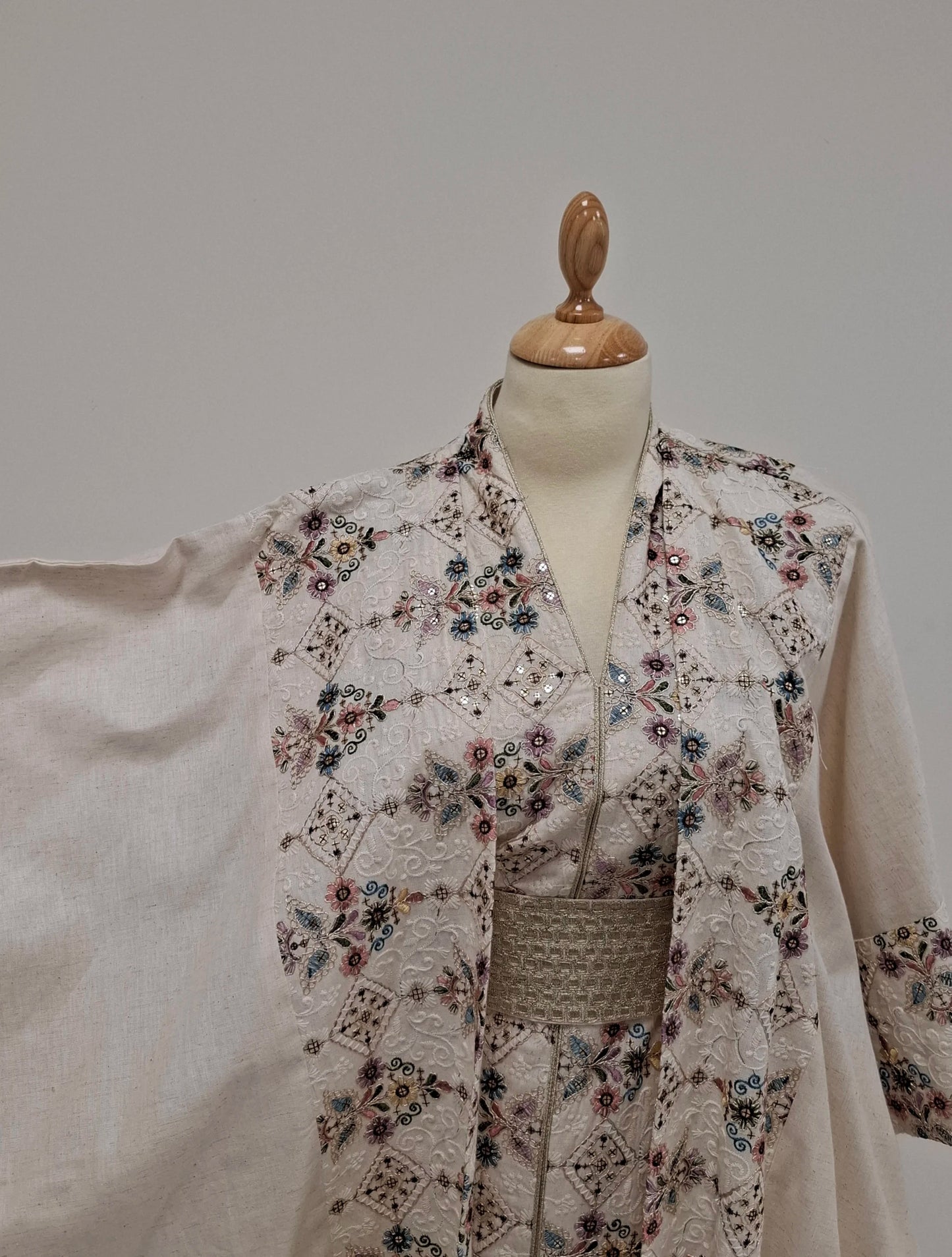 Mosaic Embroidered Pastel Bisht