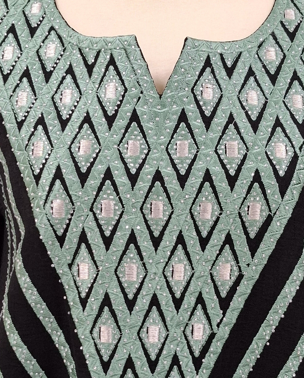​Geometric Elegance Abaya