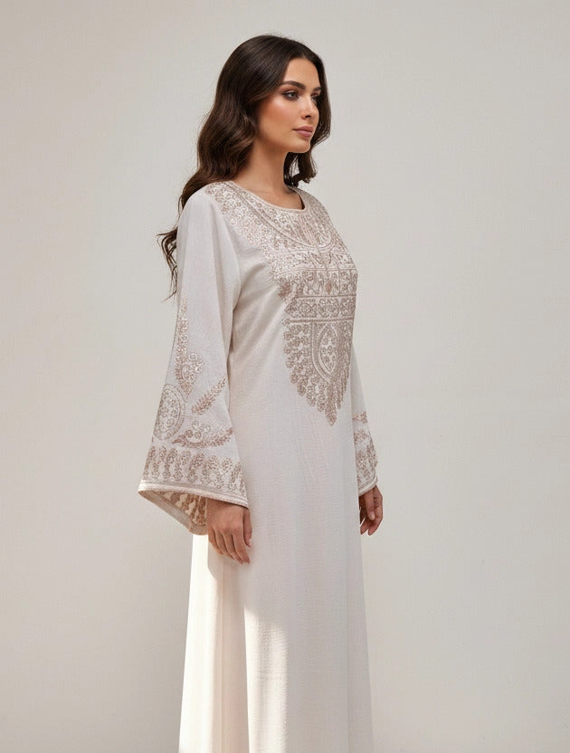 U-Neck Embroidered.