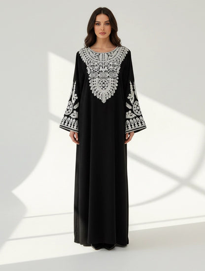 U-Neck Embroidered.