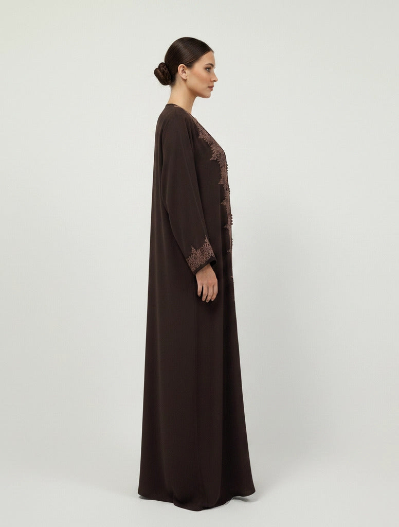 Embroidered U-Neck Bishet.
