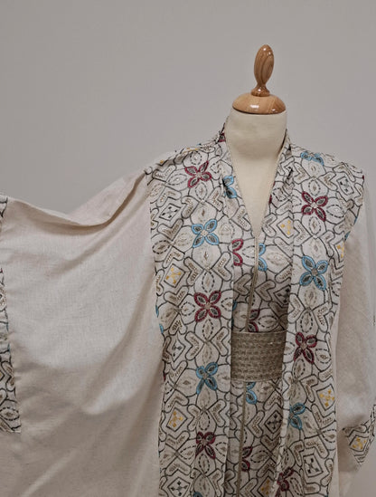 Mosaic Embroidered Pastel Bisht
