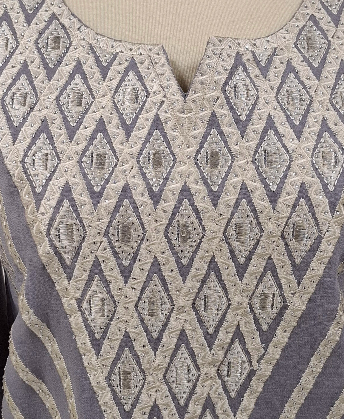 ​Geometric Elegance Abaya