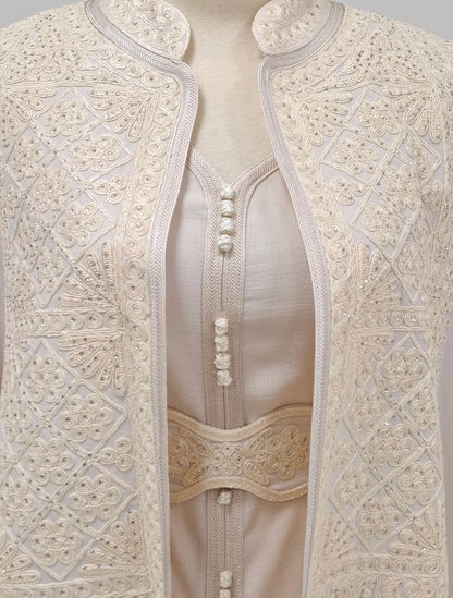 Embroidered Multicolor Bishet.