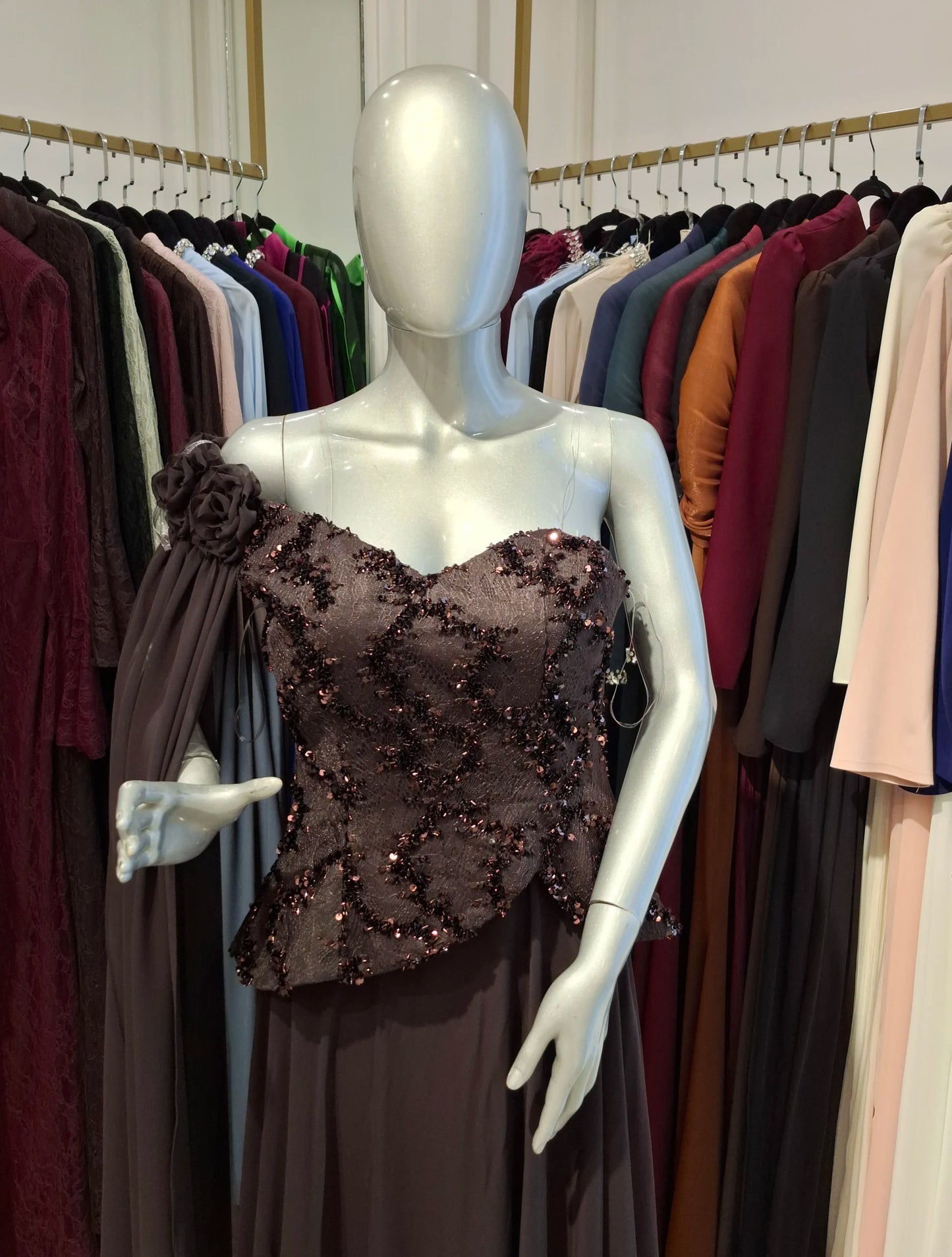 Sequin Dantel Shawl Plisse Chiffon Dress.