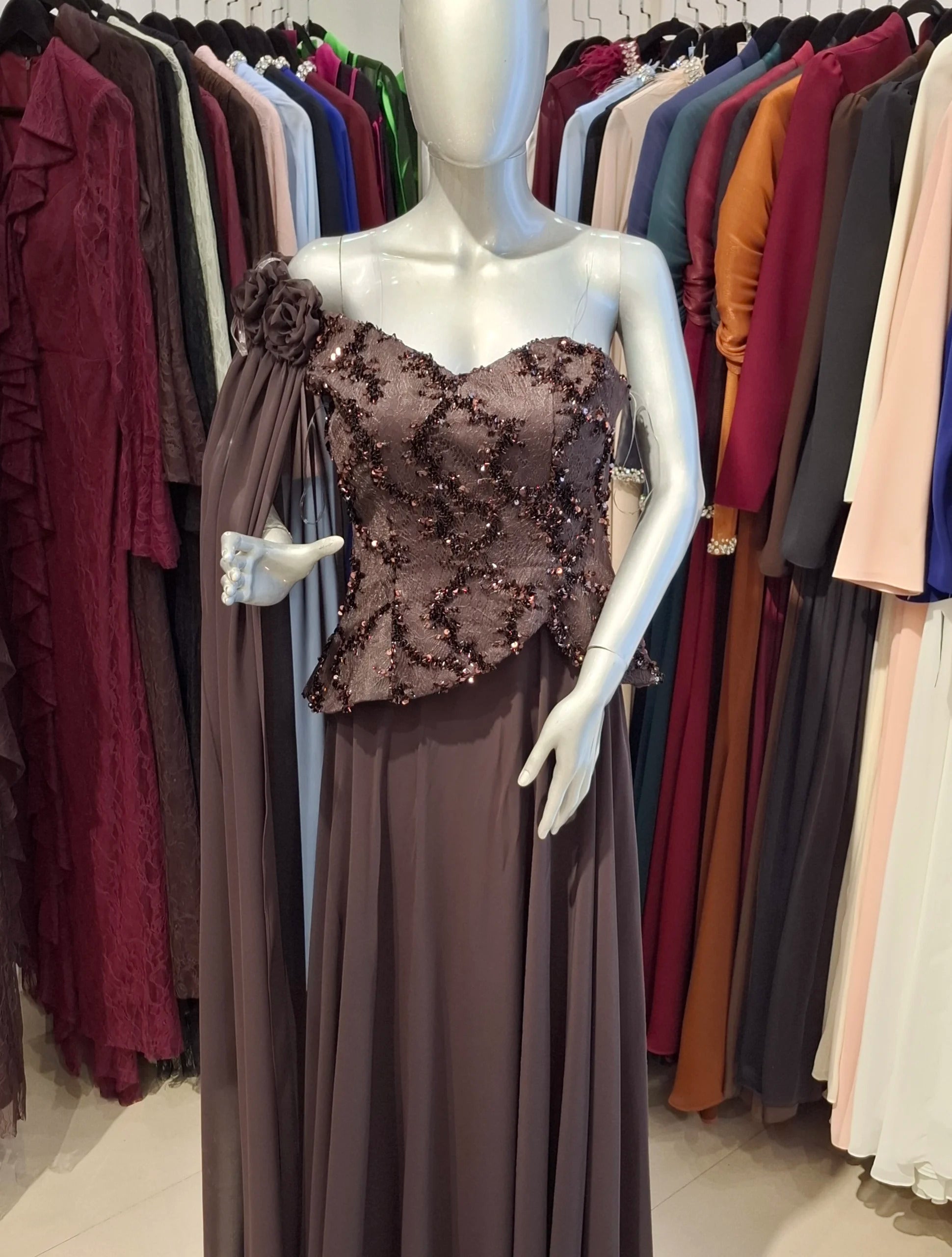 Sequin Dantel Shawl Plisse Chiffon Dress.