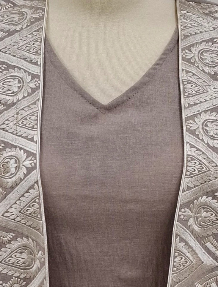 Geometric Border Bishet.